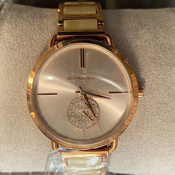 Michael kors brand new watch main image 6